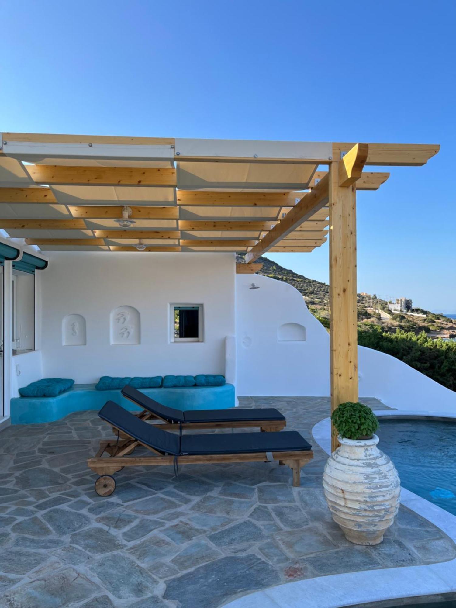 Seafront Polyxene Apartment