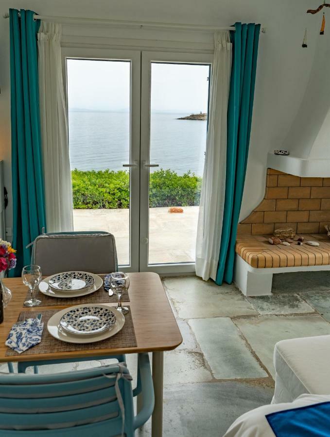 Seafront Polyxene Apartment Keratea